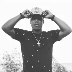 Don Lee을(를) 듣고, 뮤직 비디오를 보고, 약력을 읽고, 투어 일정 등을 확인하세요!