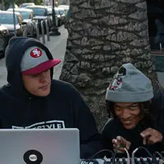 收听 The Freestyle Table、观看音乐视频、阅读小传、查看巡演日期等 ！
