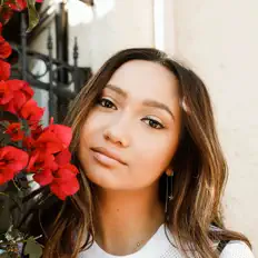 Listen to Leanne Tessa, watch music videos, read bio, see tour dates & more!
