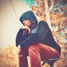 收听 Aquarius DTOM、观看音乐视频、阅读小传、查看巡演日期等 ！