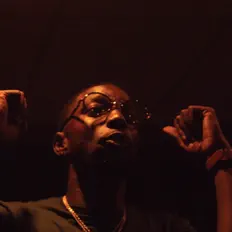 Ouve Stickboi, vê vídeos de música, lê a biografia, vê as datas da digressão e muito mais!