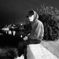 Ακούστε περιεχόμενο από Lvne, παρακολουθήστε μουσικά βίντεο, διαβάστε το βιογραφικό, δείτε ημερομηνίες περιοδείας, και πολλά ακόμη!