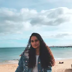 Poslechněte si interpreta Hayd, sledujte hudební videa, přečtěte si životopis, podívejte se na data turné a další informace.