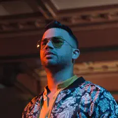 收听 Juan Guillermo、观看音乐视频、阅读小传、查看巡演日期等 ！