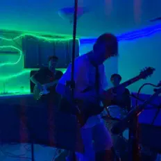 The Cowards을(를) 듣고, 뮤직 비디오를 보고, 약력을 읽고, 투어 일정 등을 확인하세요!