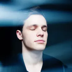 聆聽 Paul Deetman、觀看音樂影片、閱讀小傳、查看巡演日期等！
