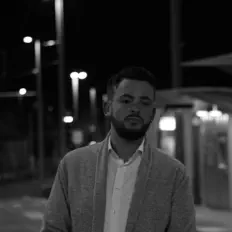 Mikey Mocton: песни, клипы, биография, даты выступлений и многое другое.