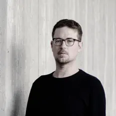 Achim Gösslを聴いたり、ミュージックビデオを鑑賞したり、経歴やツアー日程などを確認したりしましょう！