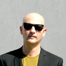 Dengarkan Mar Pareja, tonton video musik, baca bio, lihat tanggal tur & lainnya!