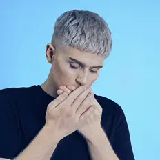 Hör dir SYLVE an, schau dir Musikvideos an, lies die Biografie, finde Tourdaten und mehr!