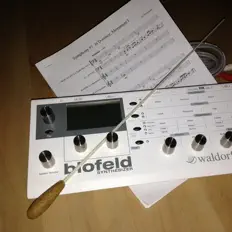 收听 Orchestronics、观看音乐视频、阅读小传、查看巡演日期等 ！