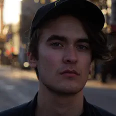 Dengarkan HOMEWORLD, tonton video musik, baca bio, lihat tanggal tur & lainnya!