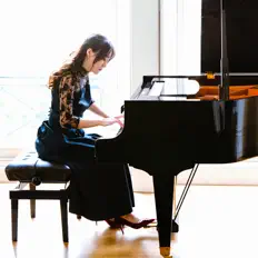 Hör dir Silu Wang an, schau dir Musikvideos an, lies die Biografie, finde Tourdaten und mehr!