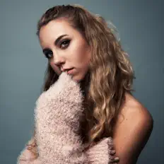 Escucha a Jordana Lilly, mira videos musicales, lee su biografía, consulta las fechas de las gira y más.