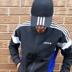 Zhane Whiteを聴いたり、ミュージックビデオを鑑賞したり、経歴やツアー日程などを確認したりしましょう！