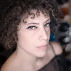 Listen to Suz, watch music videos, read bio, see tour dates & more!