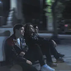 Ακούστε περιεχόμενο από Mundana, παρακολουθήστε μουσικά βίντεο, διαβάστε το βιογραφικό, δείτε ημερομηνίες περιοδείας, και πολλά ακόμη!