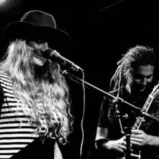 Dengarkan Sun State of Mind, tonton video musik, baca bio, lihat tanggal tur & lainnya!