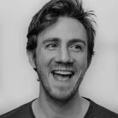 Posłuchaj wykonawcy John M, obejrzyj teledyski, przeczytaj biografię, zobacz daty tras koncertowych i nie tylko!