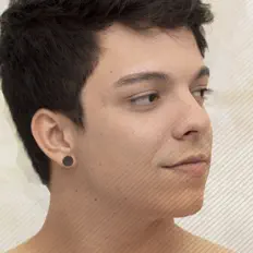 Listen to Gabriel Nandes, watch music videos, read bio, see tour dates & more!