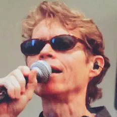 收听 Fred Bachman、观看音乐视频、阅读小传、查看巡演日期等 ！