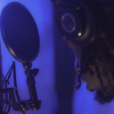 Listen to 3emelio, watch music videos, read bio, see tour dates & more!