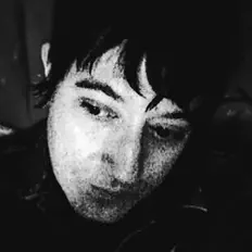 Zero Zero Islandを聴いたり、ミュージックビデオを鑑賞したり、経歴やツアー日程などを確認したりしましょう！