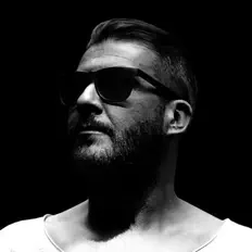 Dengarkan Alper Kuyubasi, tonton video musik, baca bio, lihat tanggal tur & lainnya!