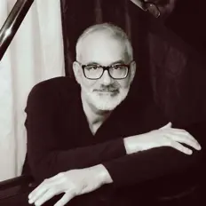 Dengarkan Alessandro Gilardi, tonton video musik, baca bio, lihat tanggal tur & lainnya!
