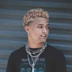 Escucha a TryC, mira videos musicales, lee su biografía, consulta las fechas de las gira y más.