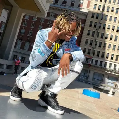 Listen to Kidd Smilez, watch music videos, read bio, see tour dates & more!