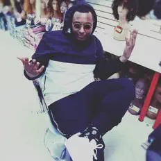 Joey Bakes dinle, müzik videolarını izle, biyografisini oku, tur tarihlerini ve daha fazlasını gör!