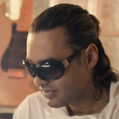 Listen to Ali Angel, watch music videos, read bio, see tour dates & more!