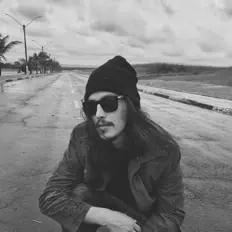 Lazerhead: песни, клипы, биография, даты выступлений и многое другое.