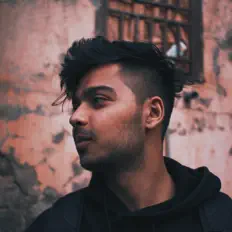 收听 Lost Reacx、观看音乐视频、阅读小传、查看巡演日期等 ！