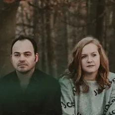 Posłuchaj wykonawcy Gipso, obejrzyj teledyski, przeczytaj biografię, zobacz daty tras koncertowych i nie tylko!