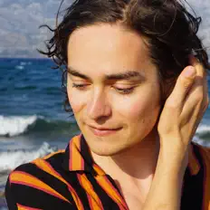 Hör dir Summer With Monica an, schau dir Musikvideos an, lies die Biografie, finde Tourdaten und mehr!