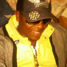 DJ Rockstar P을(를) 듣고, 뮤직 비디오를 보고, 약력을 읽고, 투어 일정 등을 확인하세요!