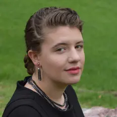 Luister naar Grounded to Fly, bekijk muziekvideo's, lees de bio, bekijk de tourdata, en meer!