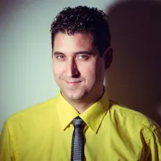 Ascolta Oscar Navarro, guarda video musicali, leggi la biografia, vedi le date del tour & altro!