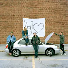 Girlfriend Material सुनें, म्यूज़िक वीडियो देखें, बायो पढ़ें, दौरे की तारीखें और बहुत कुछ देखें!