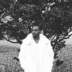 Posłuchaj wykonawcy Hollie, obejrzyj teledyski, przeczytaj biografię, zobacz daty tras koncertowych i nie tylko!