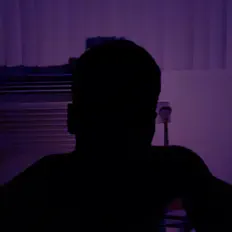 收听 The Moment、观看音乐视频、阅读小传、查看巡演日期等 ！