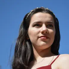 Ouve Emma O'Rourke, vê vídeos de música, lê a biografia, vê as datas da digressão e muito mais!