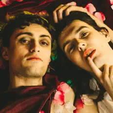 The Vanity Projectを聴いたり、ミュージックビデオを鑑賞したり、経歴やツアー日程などを確認したりしましょう！