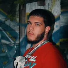 Hör dir JayeGee an, schau dir Musikvideos an, lies die Biografie, finde Tourdaten und mehr!