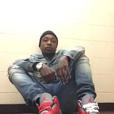 Posłuchaj wykonawcy HollyWoodKeyzz, obejrzyj teledyski, przeczytaj biografię, zobacz daty tras koncertowych i nie tylko!