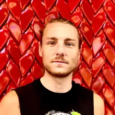 聆聽 I, the Tiger、觀看音樂影片、閱讀小傳、查看巡演日期等！