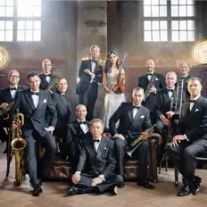 Ascolta Max Raabe & Palast Orchester, guarda video musicali, leggi la biografia, vedi le date del tour & altro!