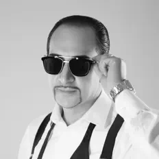 Escucha a David Arutti, mira videos musicales, lee su biografía, consulta las fechas de las gira y más.